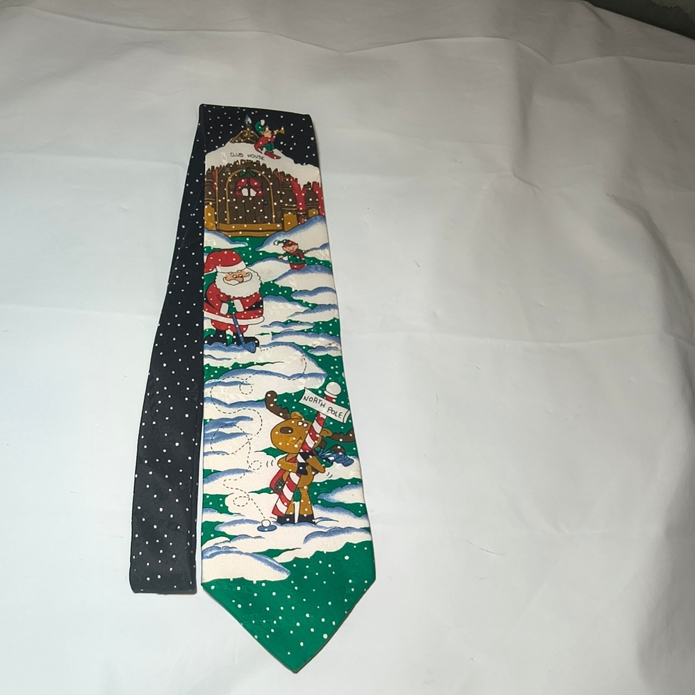 Hallmark Novelties Christmas Tie Mens Santa Reindeer North Pole Holiday Green